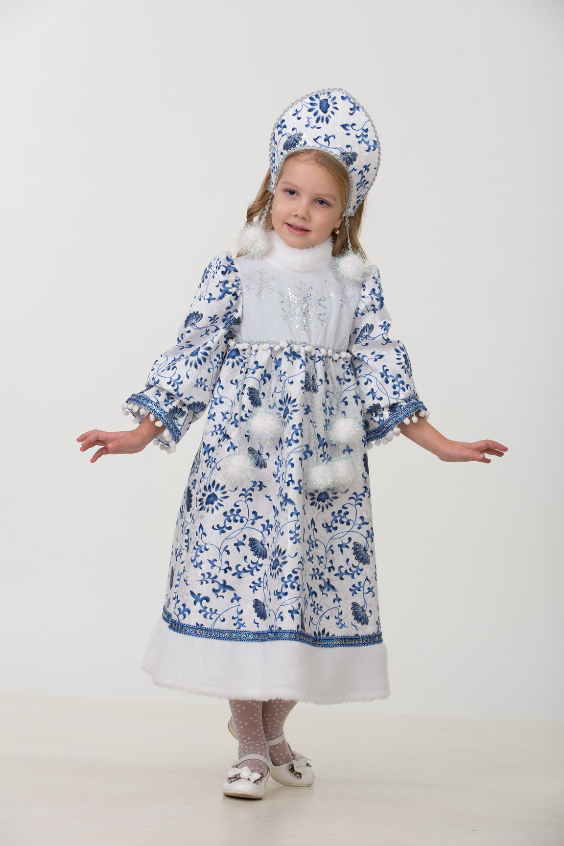 Костюм снегурочка новогодняя. Костюм снегурочки. Карнавальный костюм снегурочка. Костюм снегурочки. Атласный костюм снегурочки.